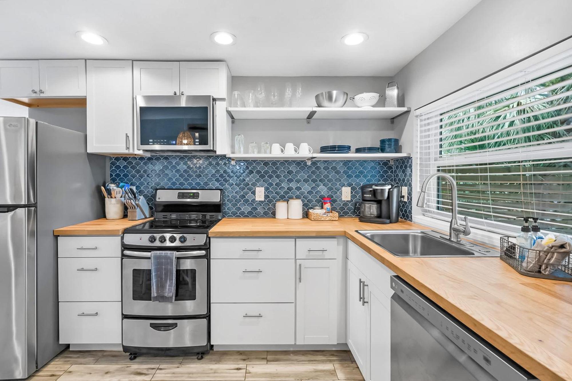 Coral Cottage, Stylish Studio Suite On Canal, Walkable To Beach, Private Parking Сент-Огастин Экстерьер фото