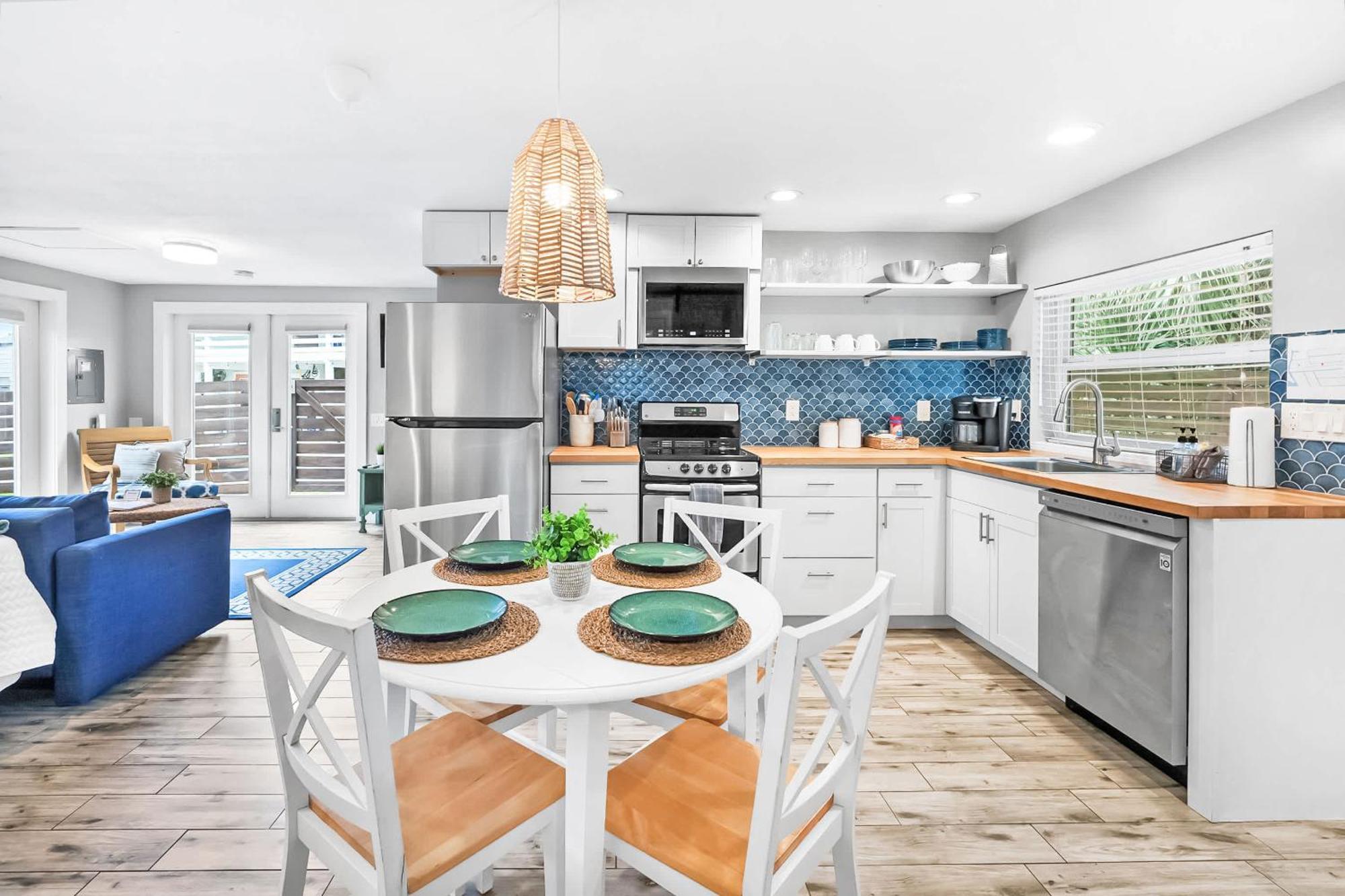 Coral Cottage, Stylish Studio Suite On Canal, Walkable To Beach, Private Parking Сент-Огастин Экстерьер фото
