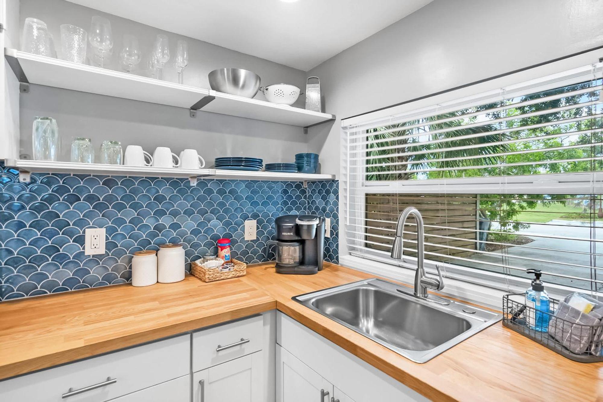 Coral Cottage, Stylish Studio Suite On Canal, Walkable To Beach, Private Parking Сент-Огастин Экстерьер фото